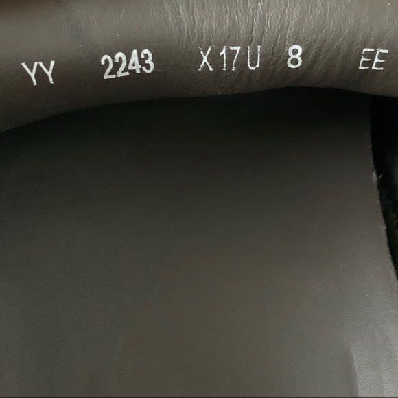 🚫SOLD•E🅱️🅰️Y🚫 Salvatore Ferragamo Black Suede Loafers - Picture 9 of 10